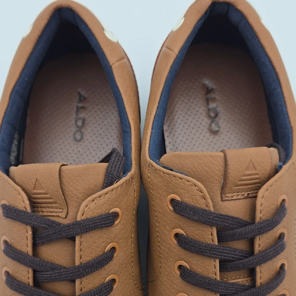 Aldo Men's Casual Boat Shoes, Brown with white sole, Size 10.5